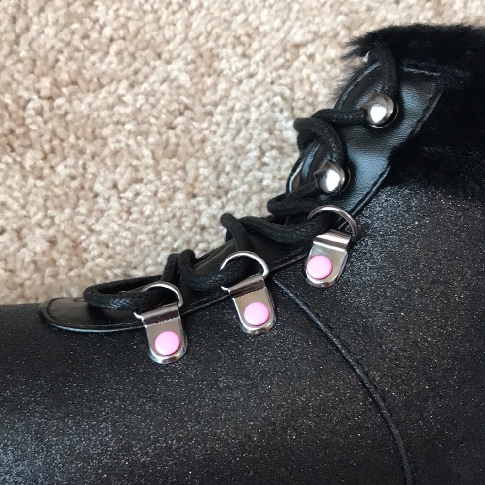 Juicy Couture Girls Shimmery Booties - Picture 4 of 8